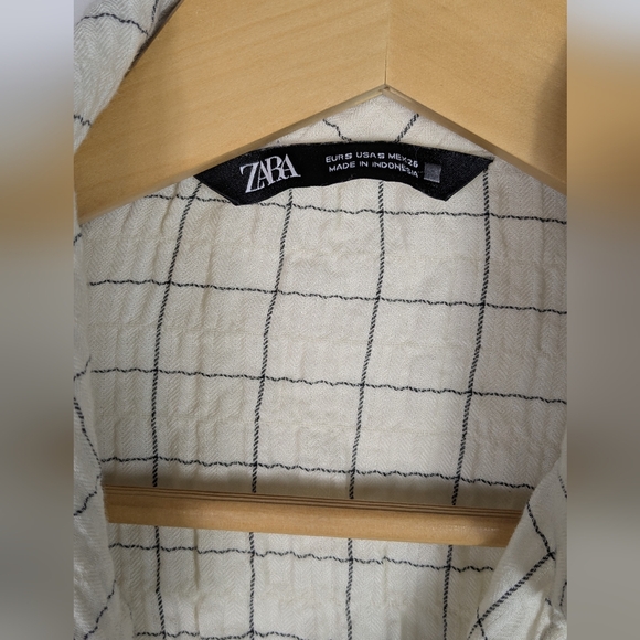 Zara S Cropped Ivory Windowpane Faux Wrap Collared long Sleeve Blouse - Picture 4 of 7